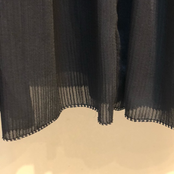 🌟SOLD Chiffon black dress in excellent condition.  Size 6 - Picture 4 of 6